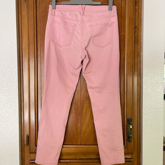 “Jessica Simpson” Ladies Lt. Pink Rolled Skinny, With Pockets, Size 6 (28 waist) - Picture 2 of 9